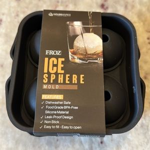 Set of 2 Ice molds. NIB